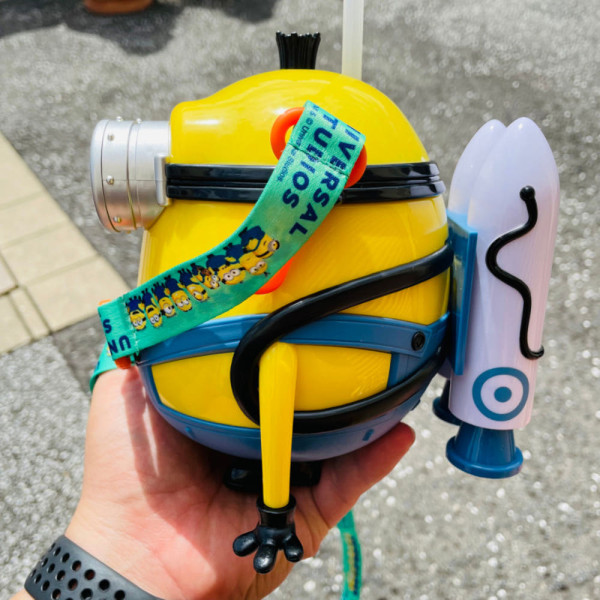 USJ 미니언 로켓 빨대 텀블러